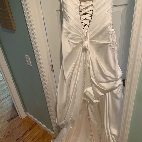 Wedding Dress - Picture 6 of 6